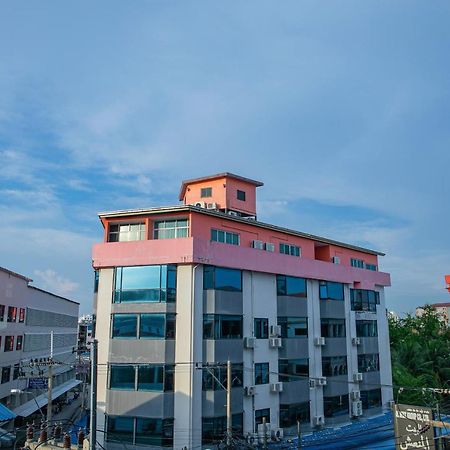 Merry Inn Suites Pattaya Zewnętrze zdjęcie