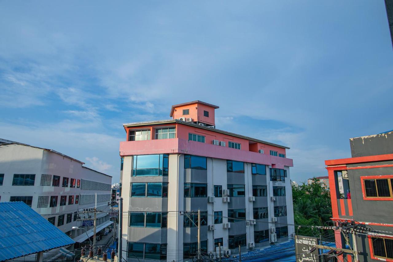 Merry Inn Suites Pattaya Zewnętrze zdjęcie